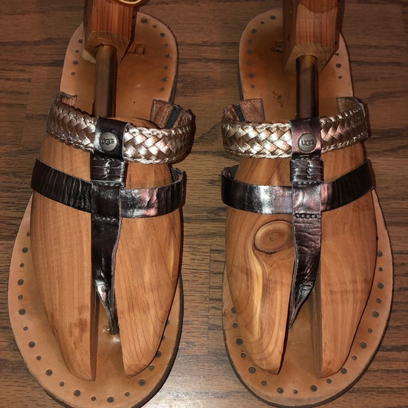 Authentic UGG Audra Thong Sandal - Picture 4 of 11